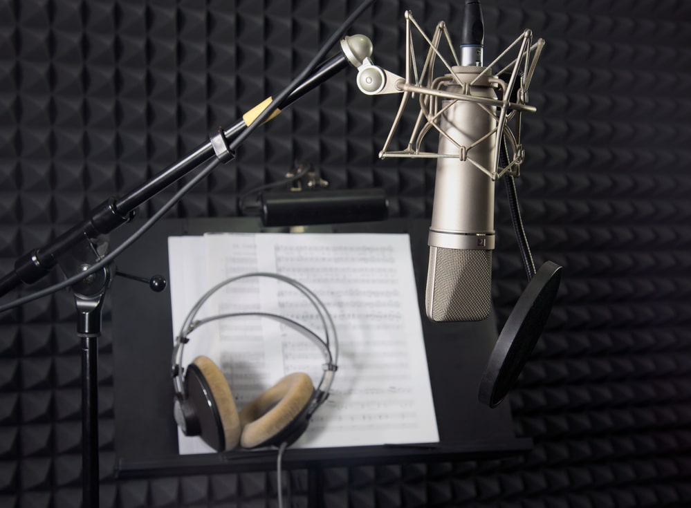 Who Invented The Microphone? Why is it Called a Microphone?