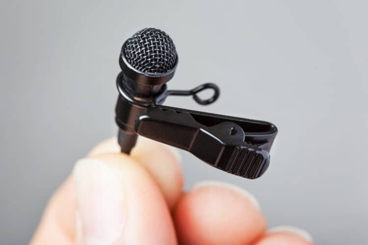 what is a lavalier microphone